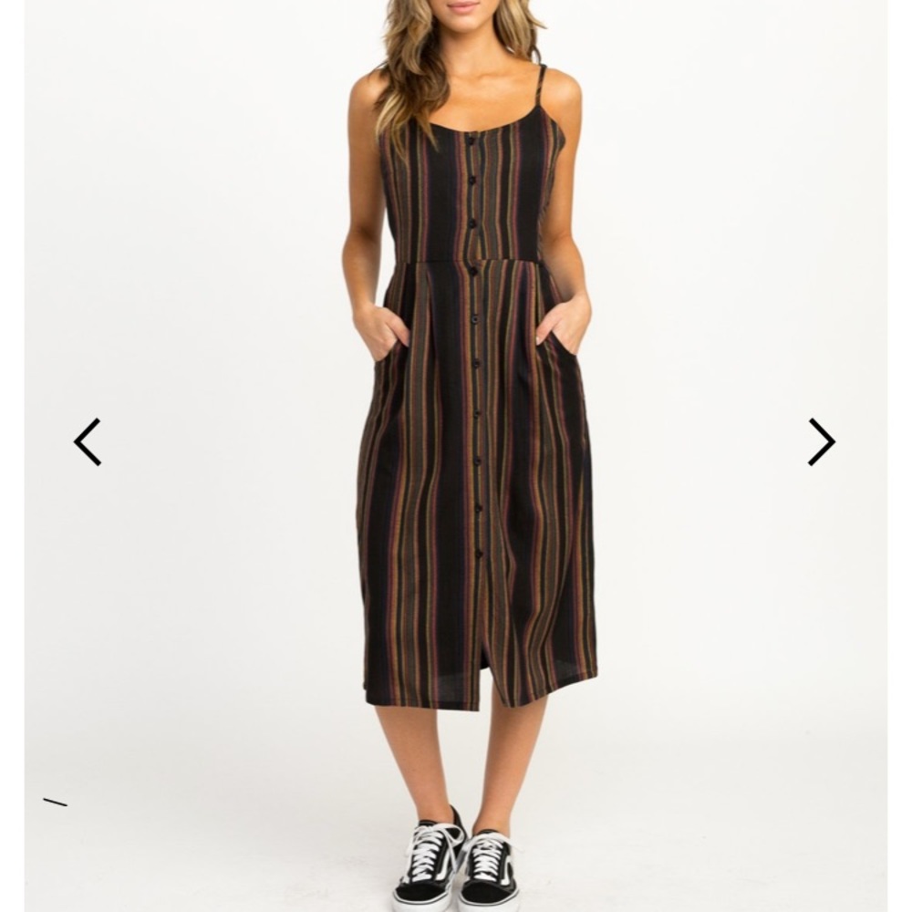 SOLD | RVCA Stripped Multicolored dress. 💫